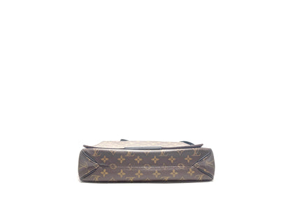 Louis Vuitton Men's Shoulder Bag