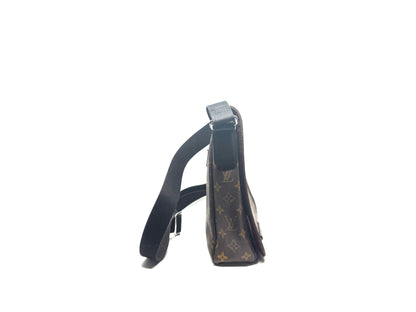 Louis Vuitton Men's Shoulder Bag
