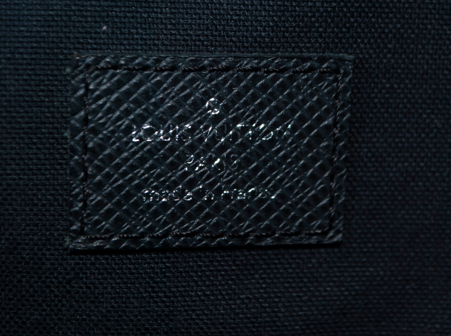 Louis Vuitton Men's Shoulder Flap bag Black