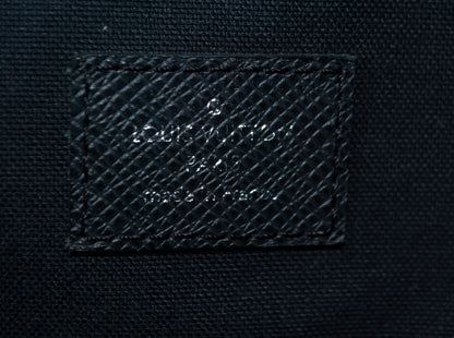 Louis Vuitton Men's Shoulder Flap bag Black