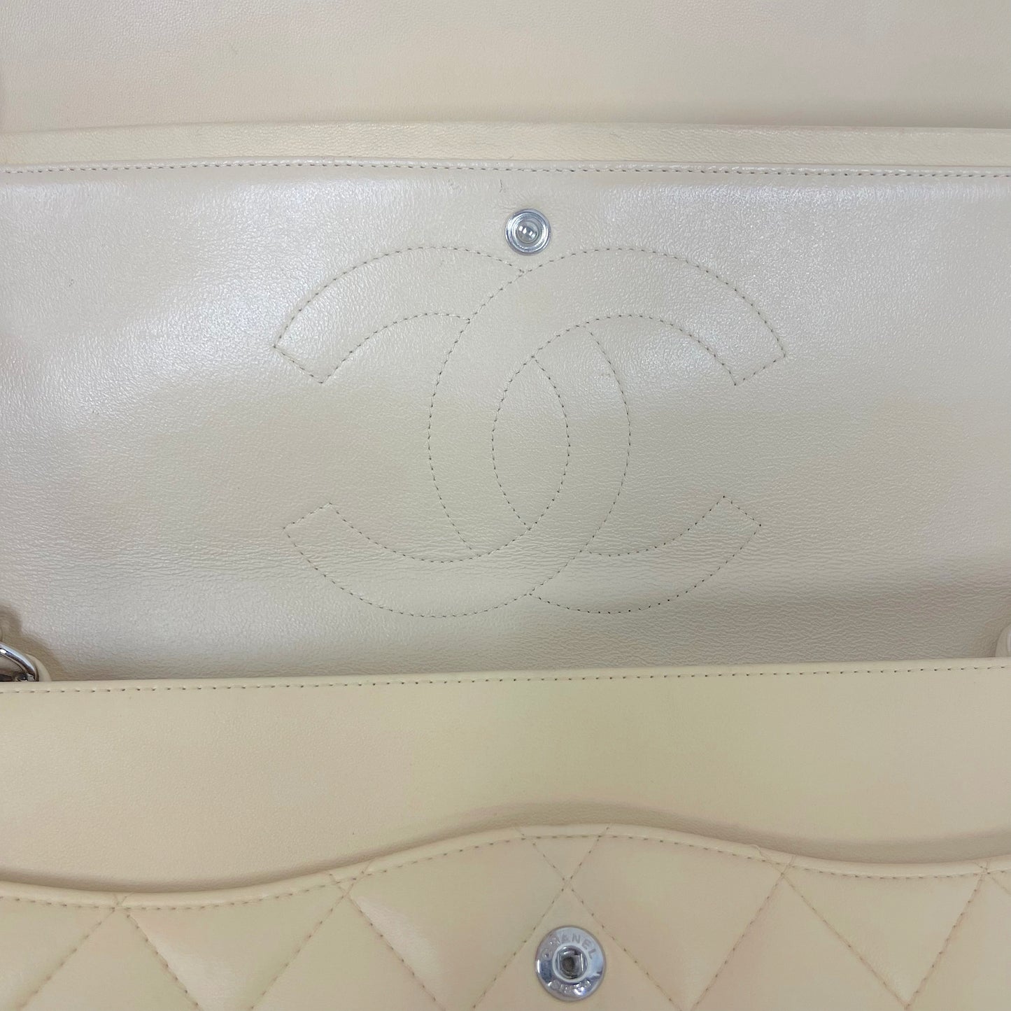 Chanel Jumbo Classic Double Flap
