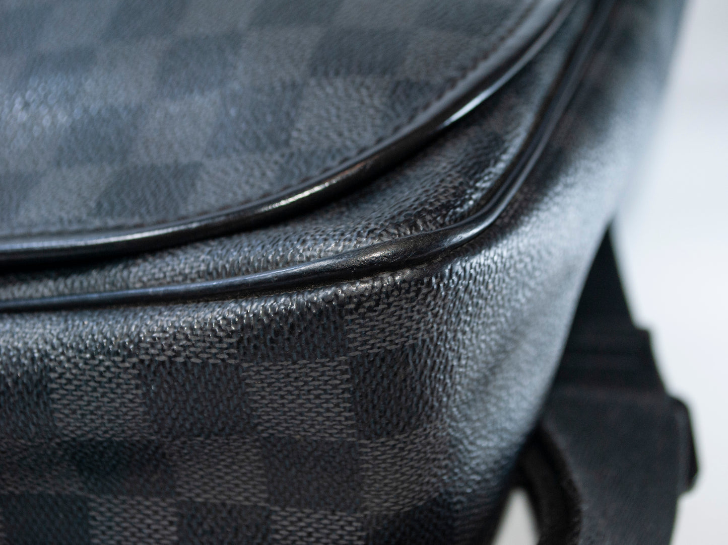 Louis Vuitton Damier Graphite Canvas Men's Shoulder Bag