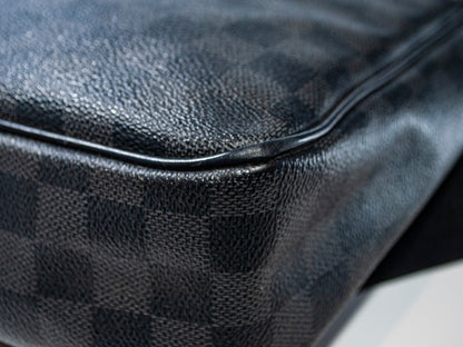 Louis Vuitton Damier Graphite Canvas Men's Shoulder Bag