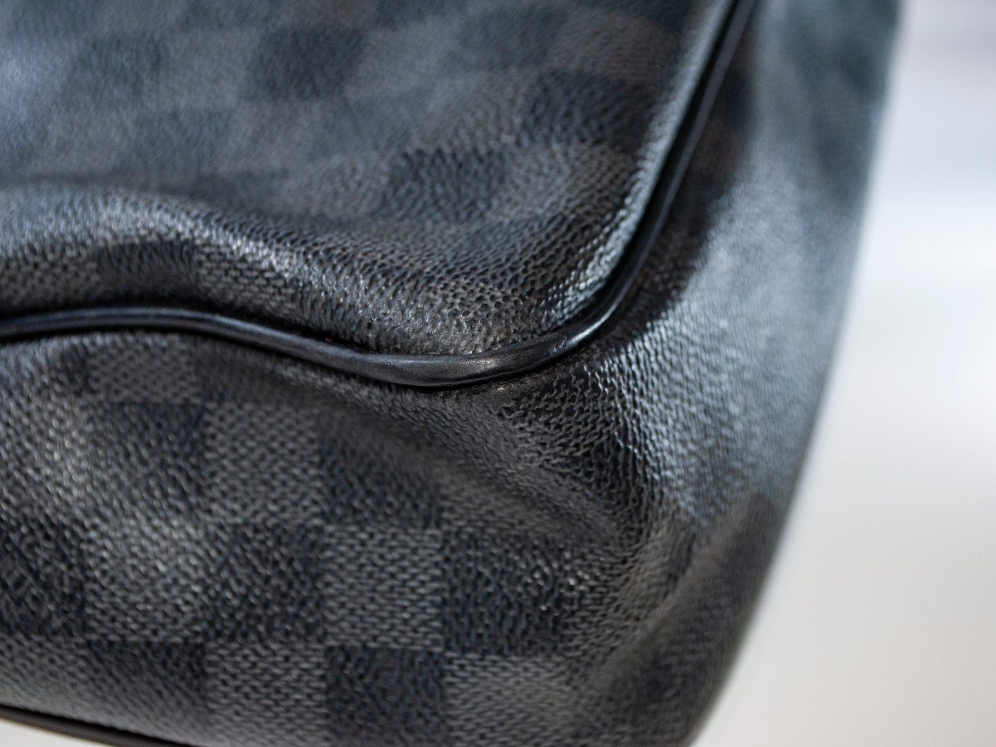 Louis Vuitton Damier Graphite Canvas Men's Shoulder Bag