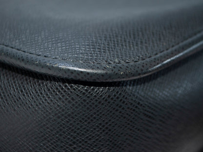 Louis Vuitton Men's Shoulder Flap bag Black